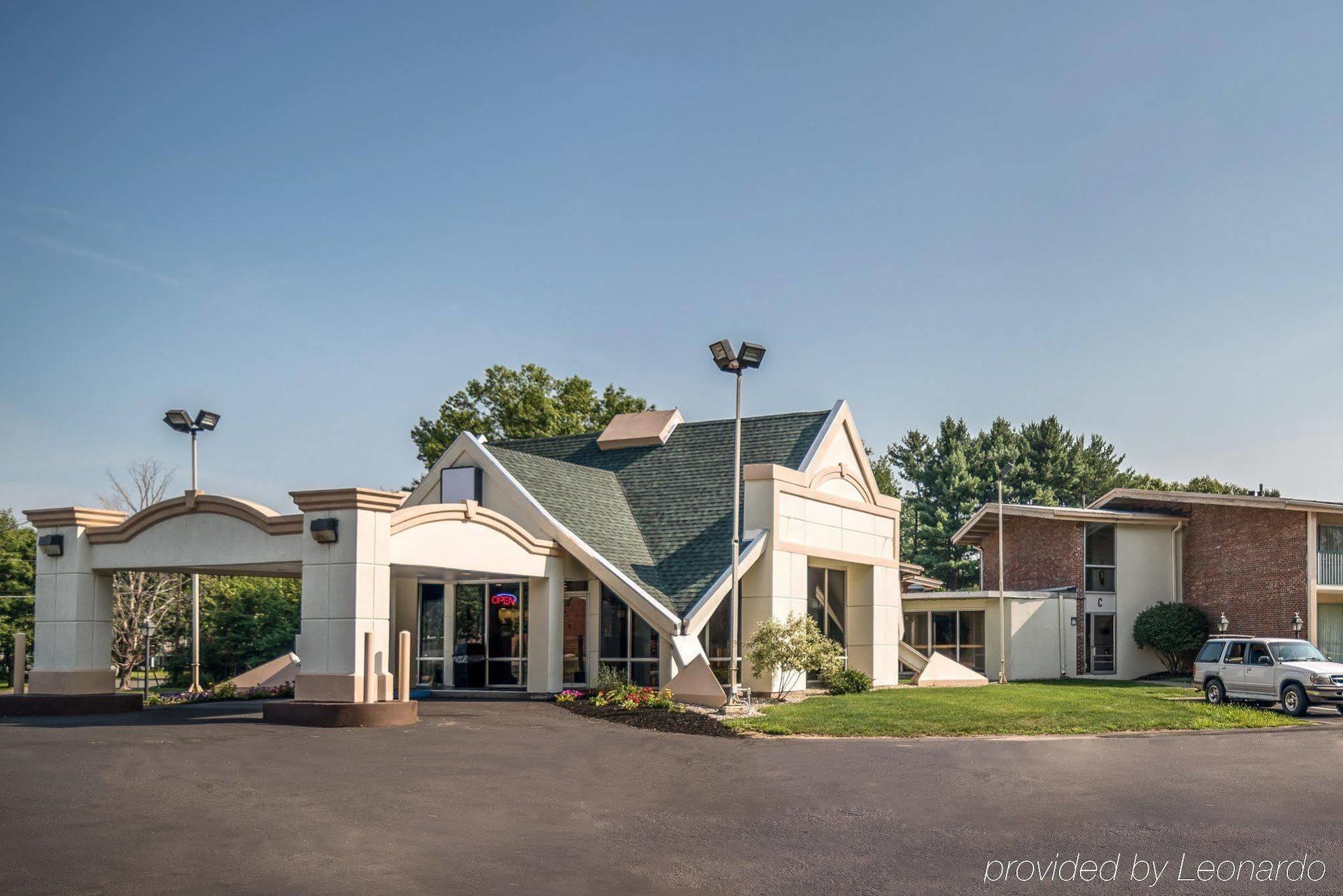 Rodeway Inn Greenfield Exterior foto
