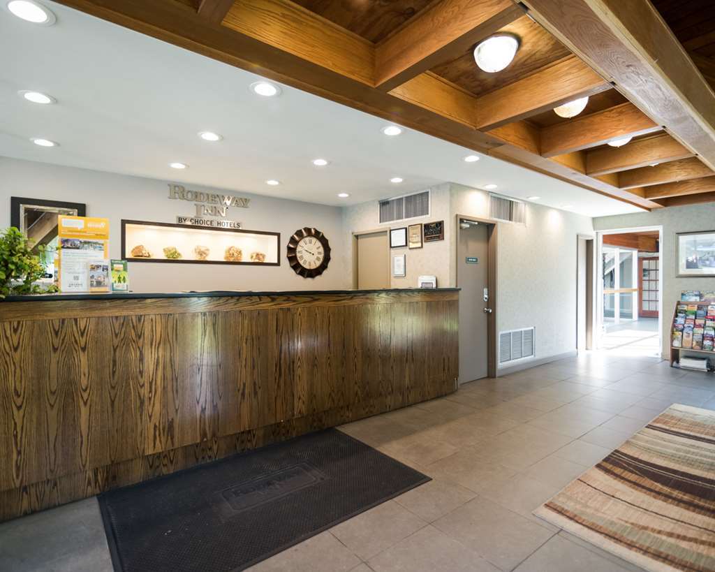 Rodeway Inn Greenfield Interior foto